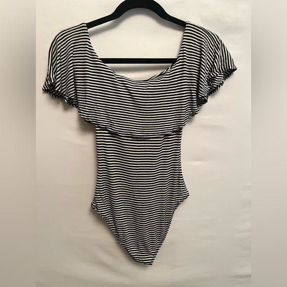 Design Lab by Lord &Taylor on/off-shoulder tank/bodysuit - Picture 2 of 7